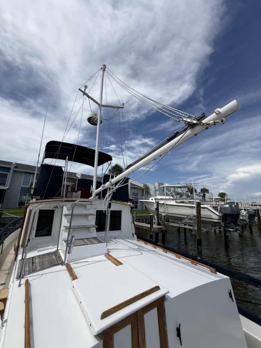 1985 Grand Banks 36 Classic