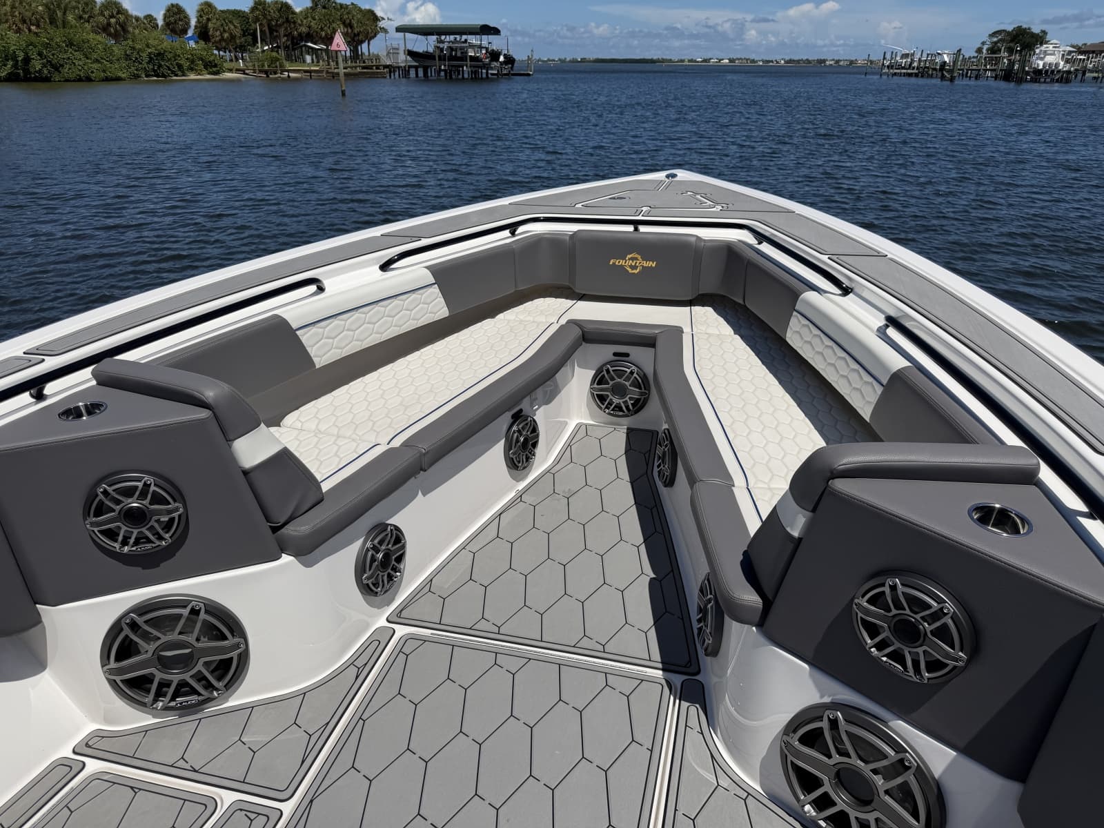 2023 Fountain 38 SC