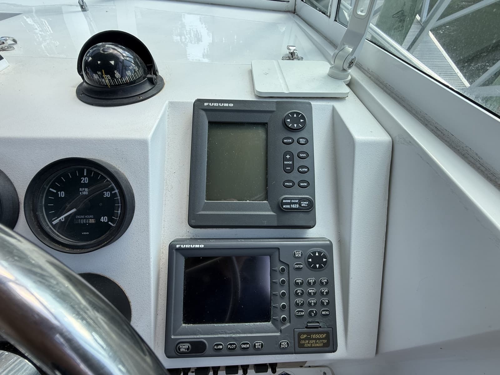 2000 Mainship Pilot 30