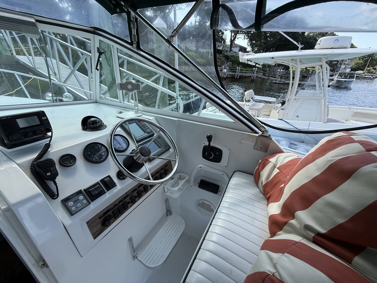 2000 Mainship Pilot 30