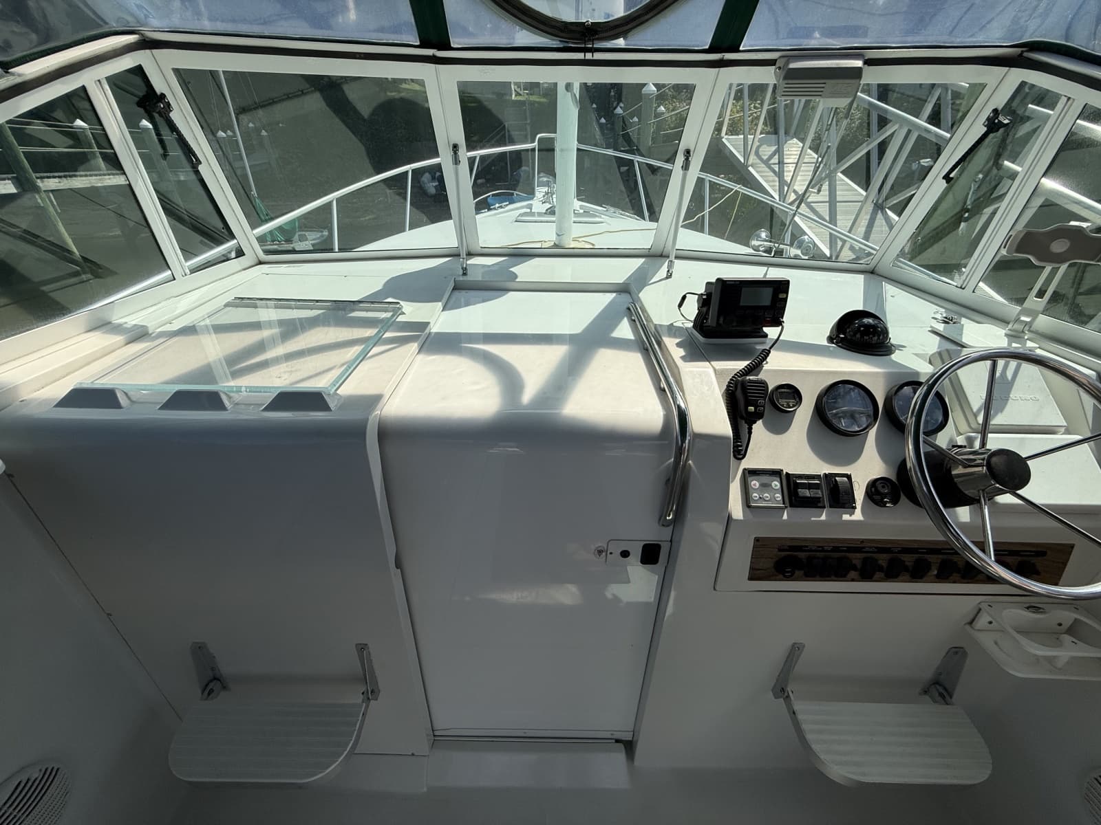 2000 Mainship Pilot 30