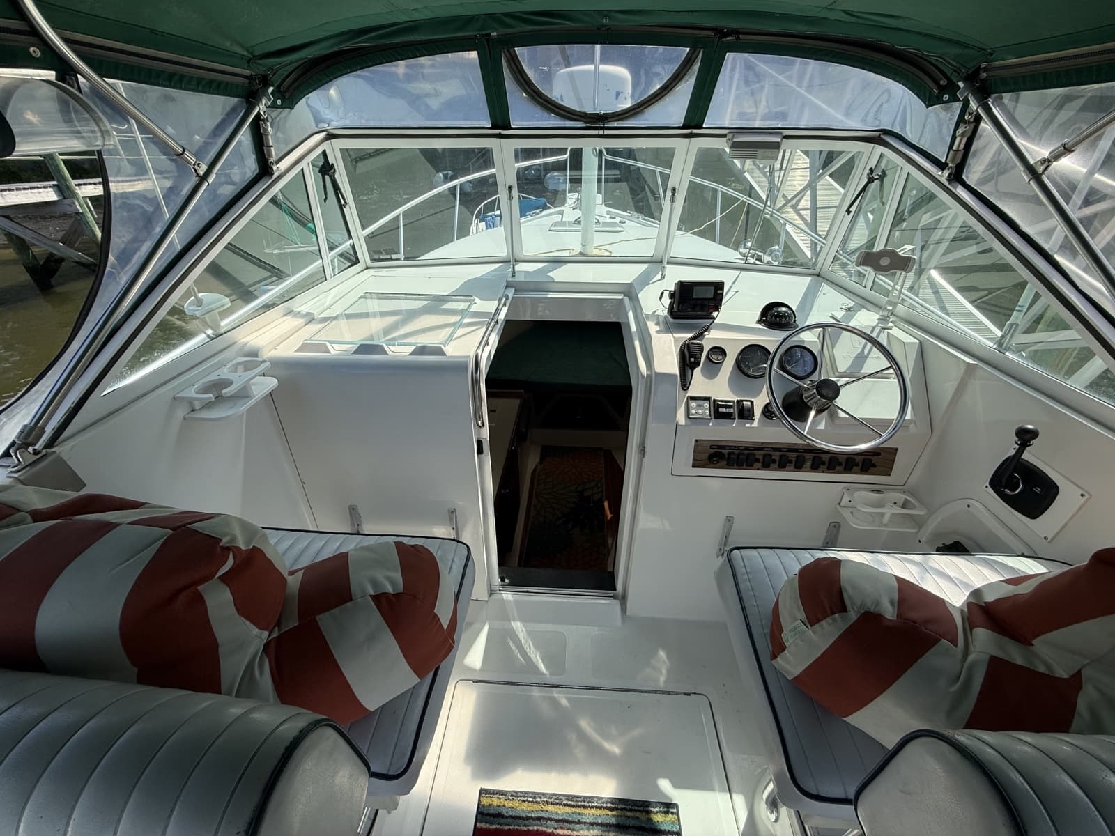 2000 Mainship Pilot 30