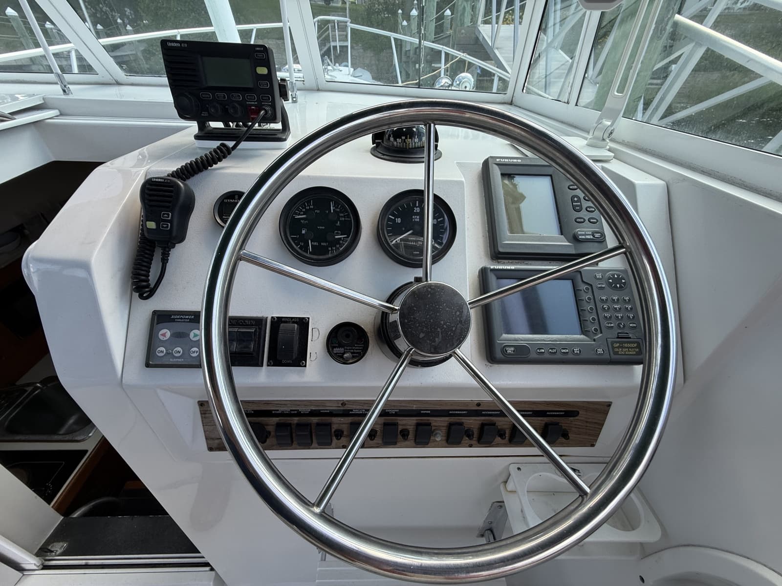 2000 Mainship Pilot 30