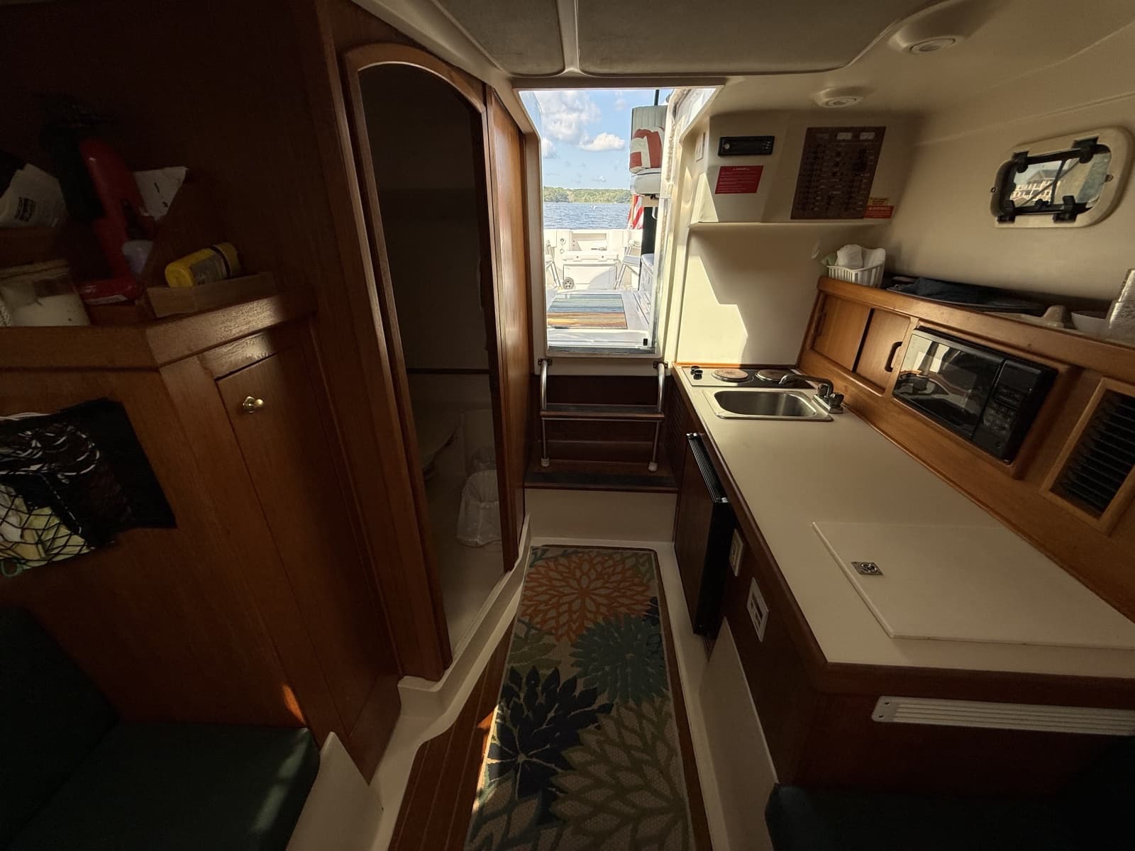 2000 Mainship Pilot 30
