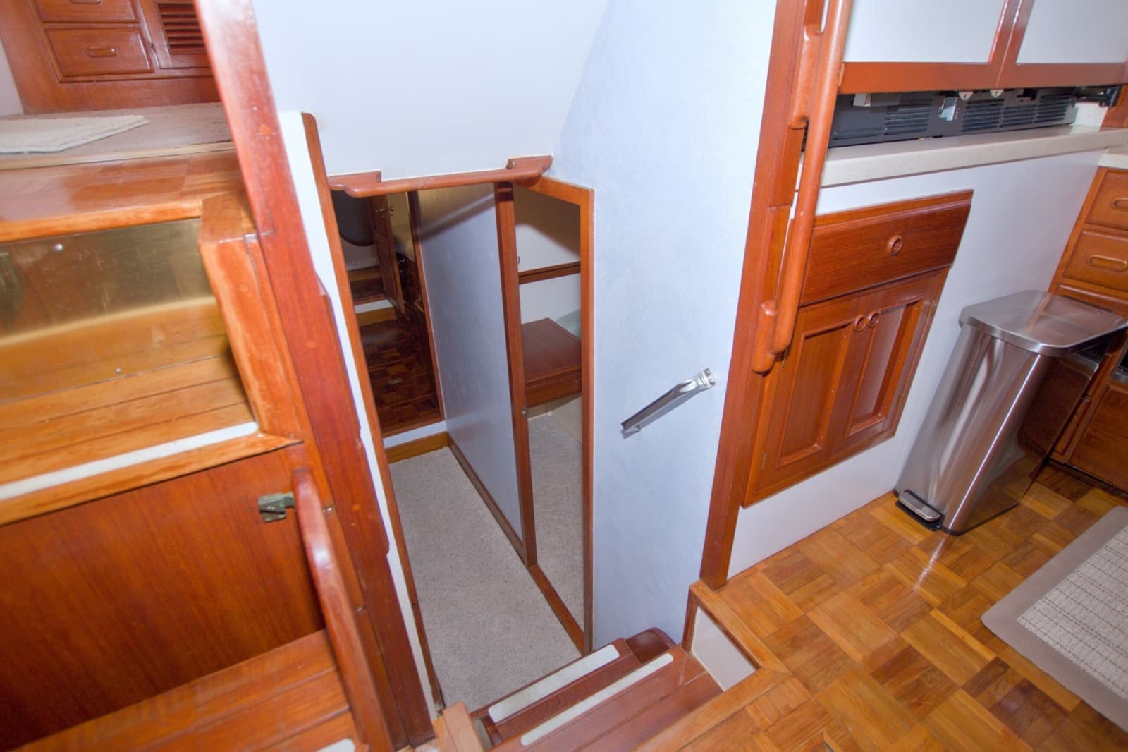 1980 Kadey-Krogen 42 Trawler