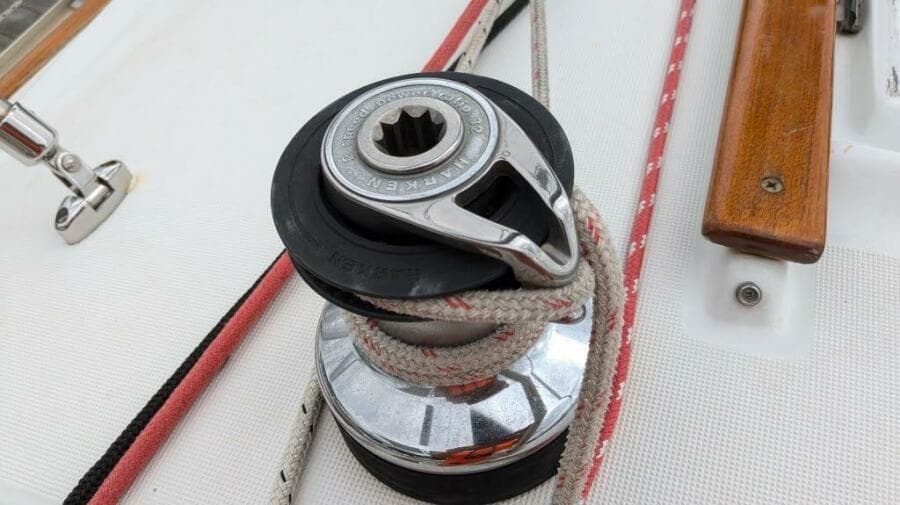 Aft Led Halyards 