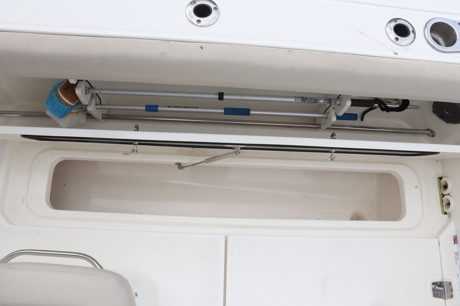 2017 Boston Whaler Outrage
