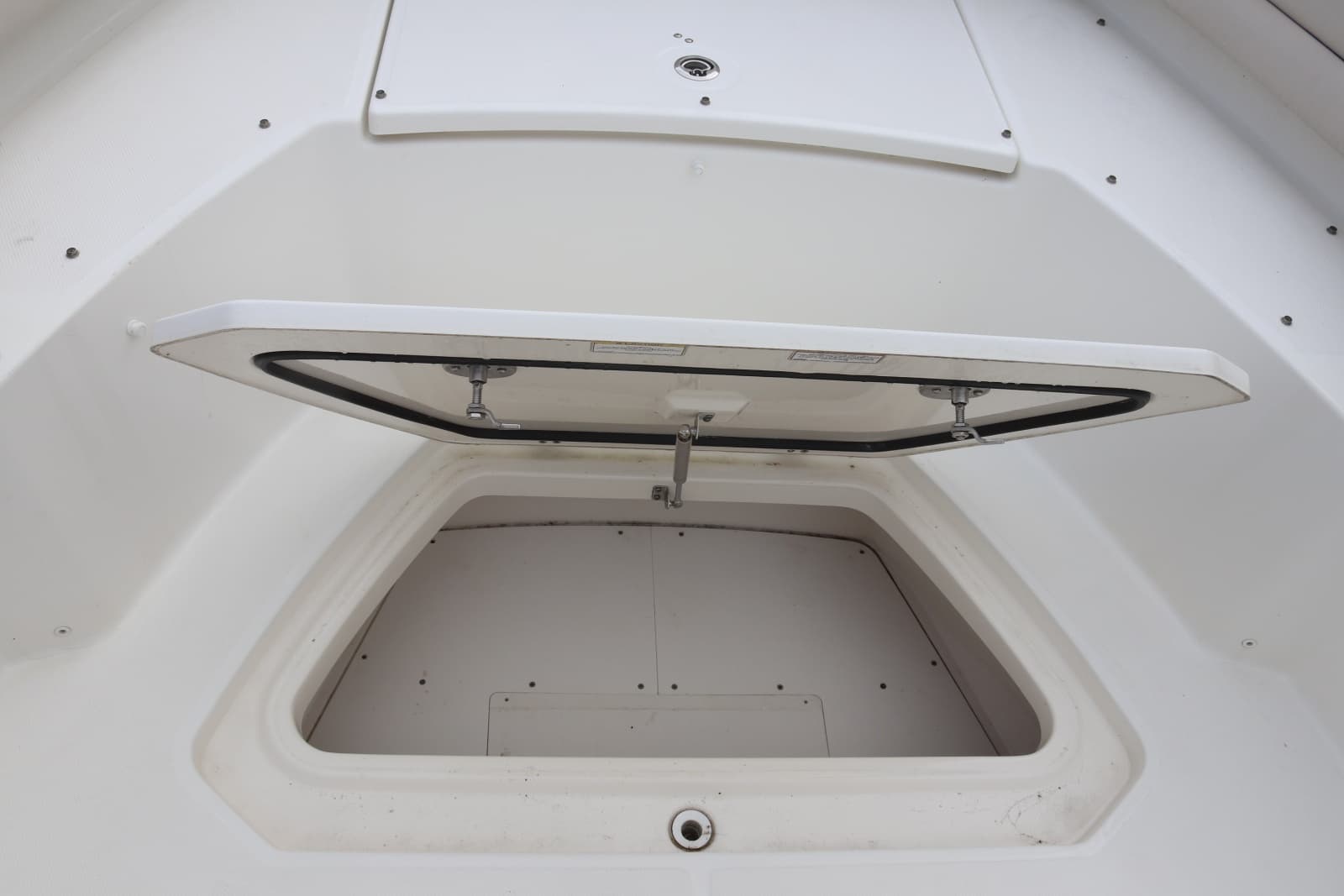 2017 Boston Whaler Outrage