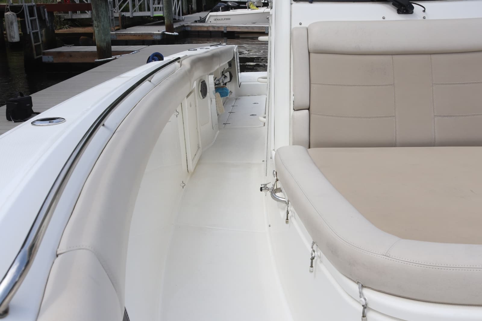 2017 Boston Whaler Outrage