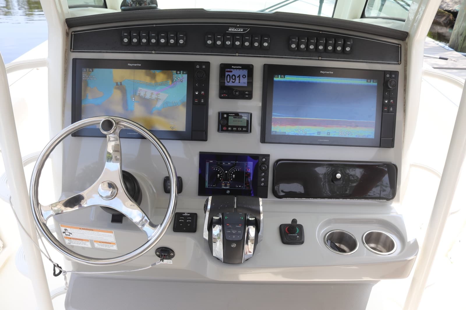 2017 Boston Whaler Outrage