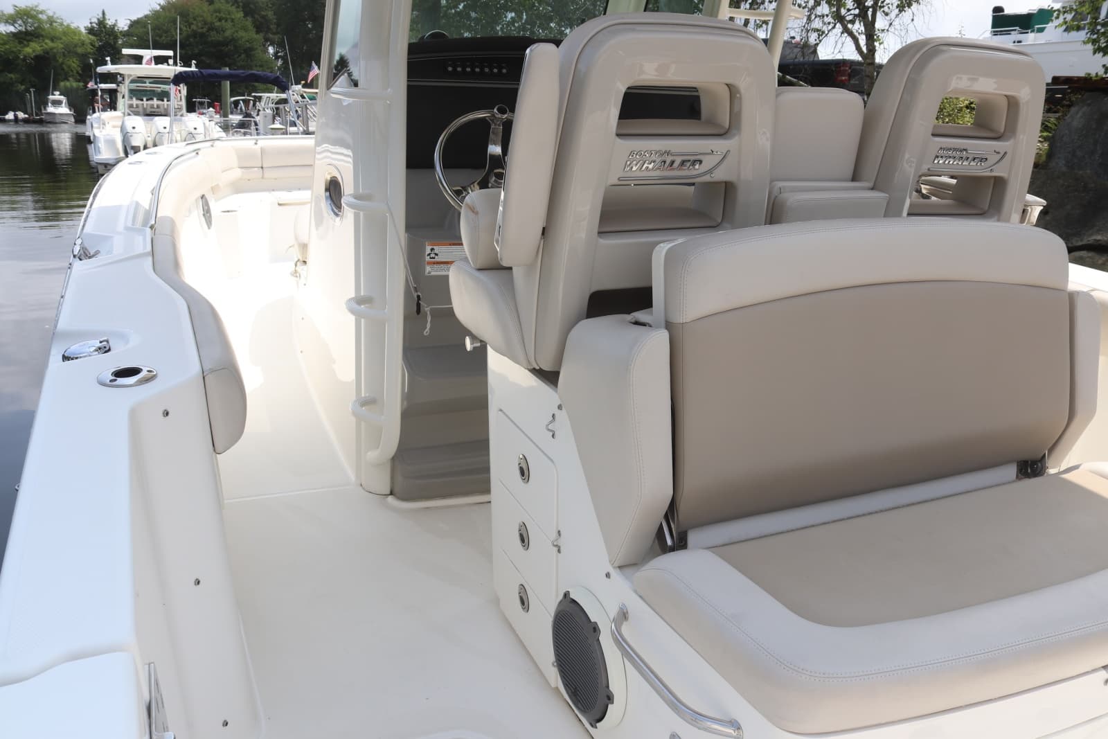 2017 Boston Whaler Outrage