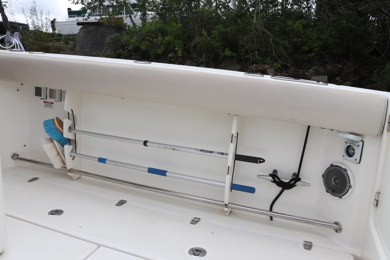 2017 Boston Whaler Outrage