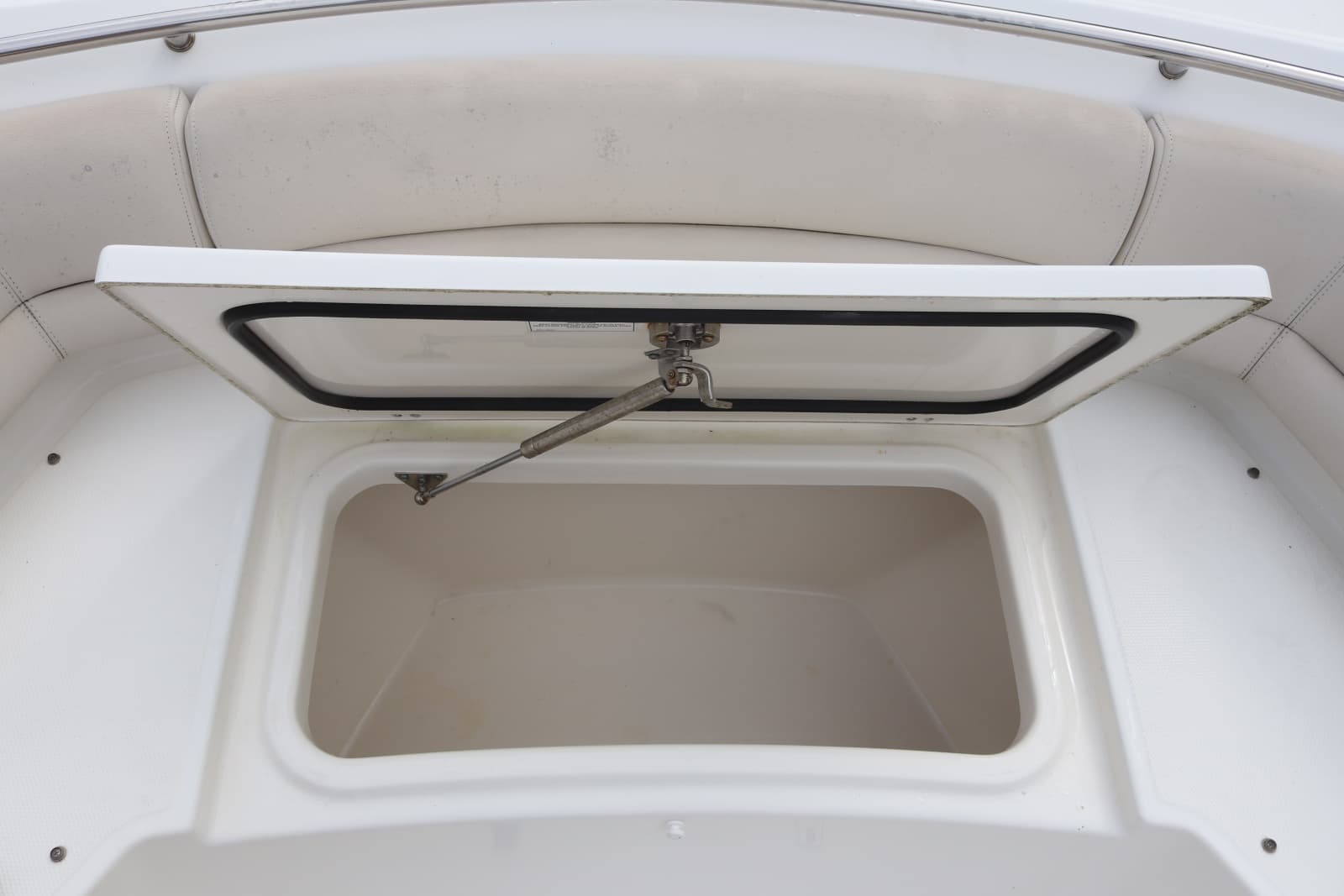 2017 Boston Whaler Outrage