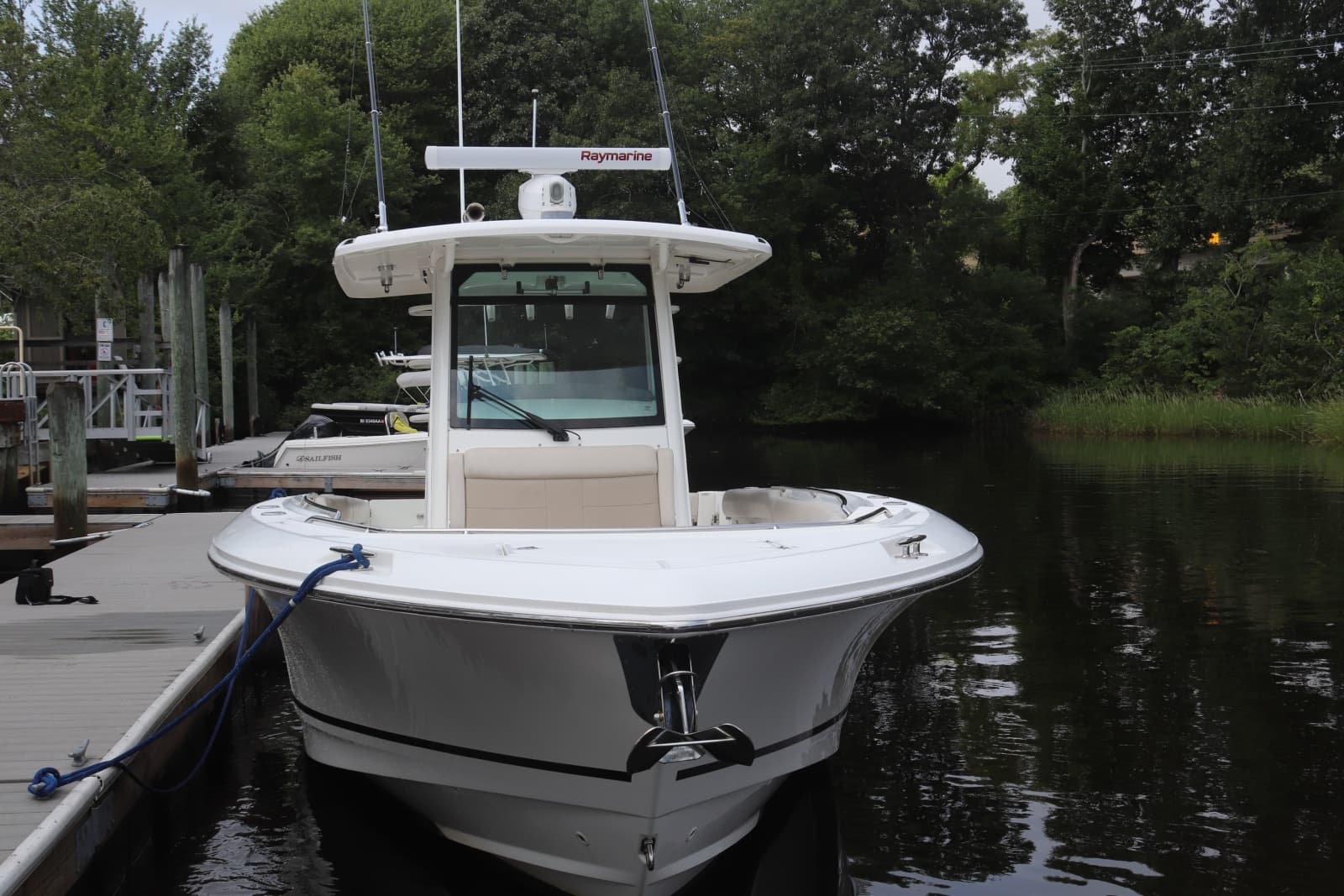 2017 Boston Whaler Outrage