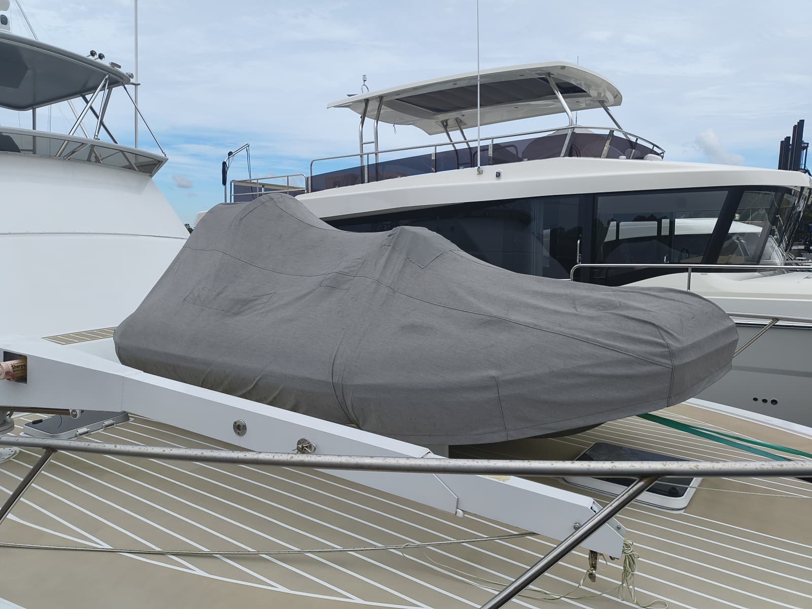 Fore deck with tender