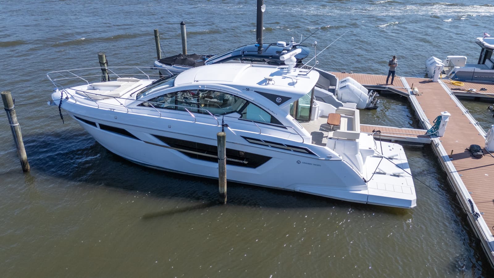 2024 Cruisers Yachts 50 Cantius