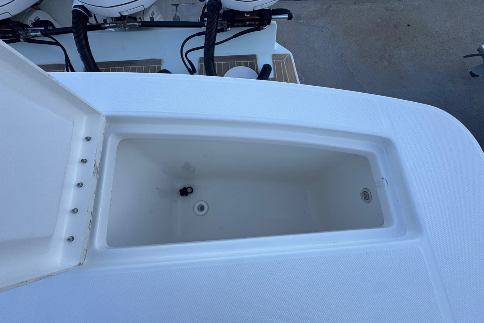 2016 Regulator 34