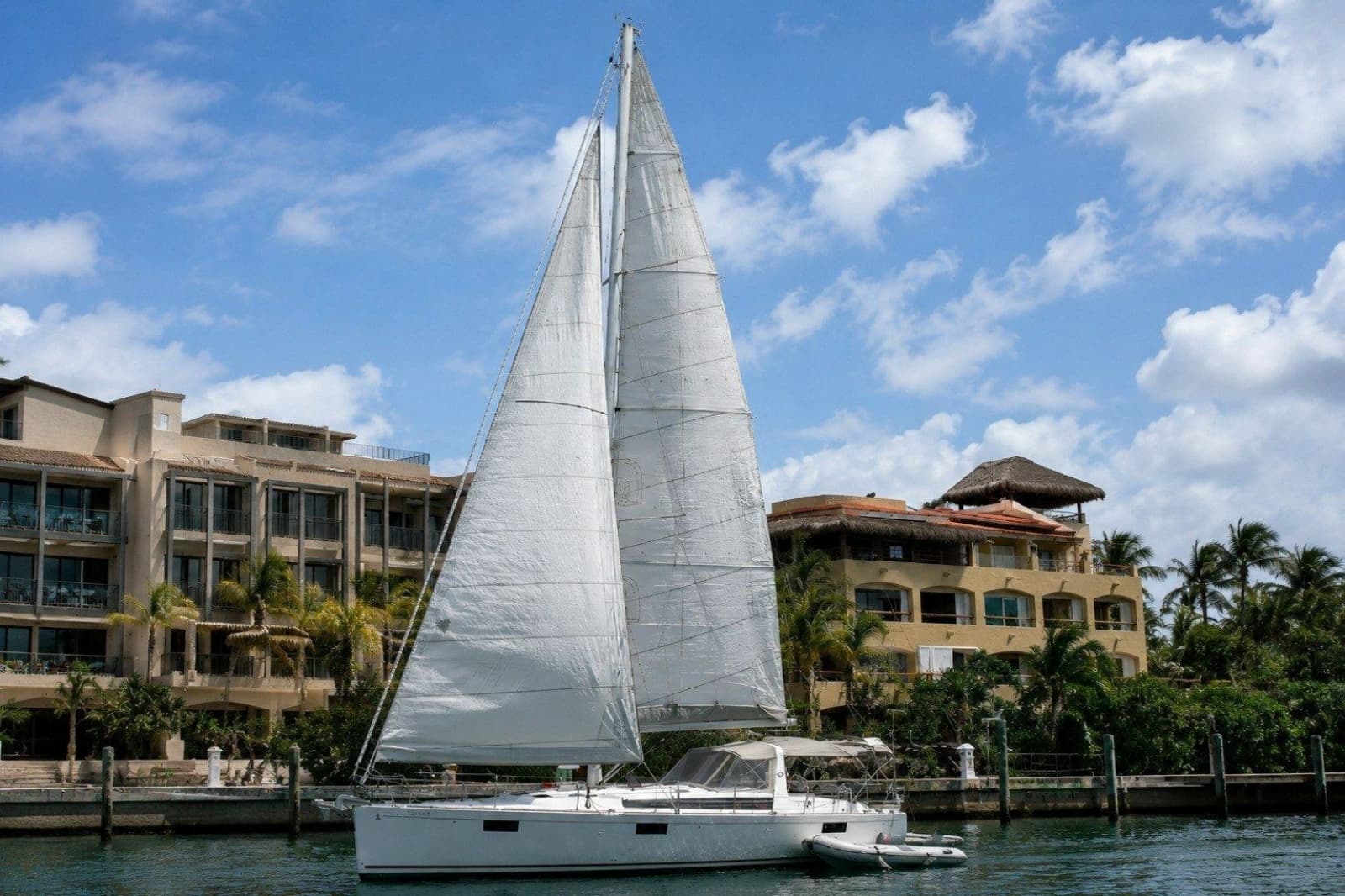 2014 Beneteau Oceanis 48