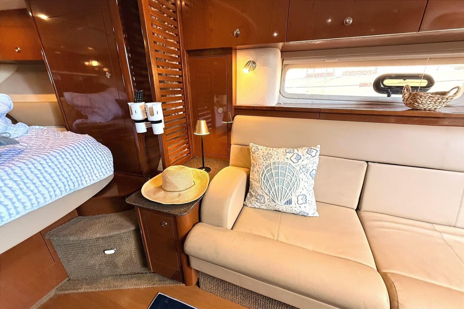 2013 Sea Ray Sundancer 370