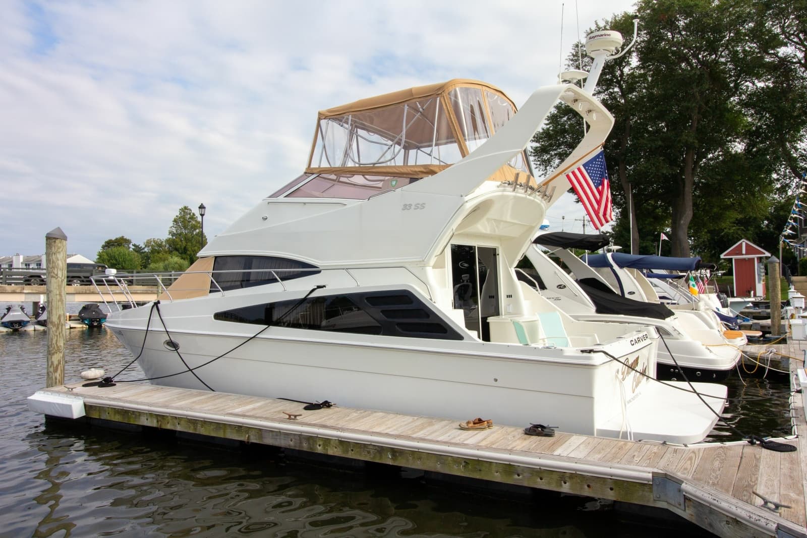 2006 Carver 33 Super Sport