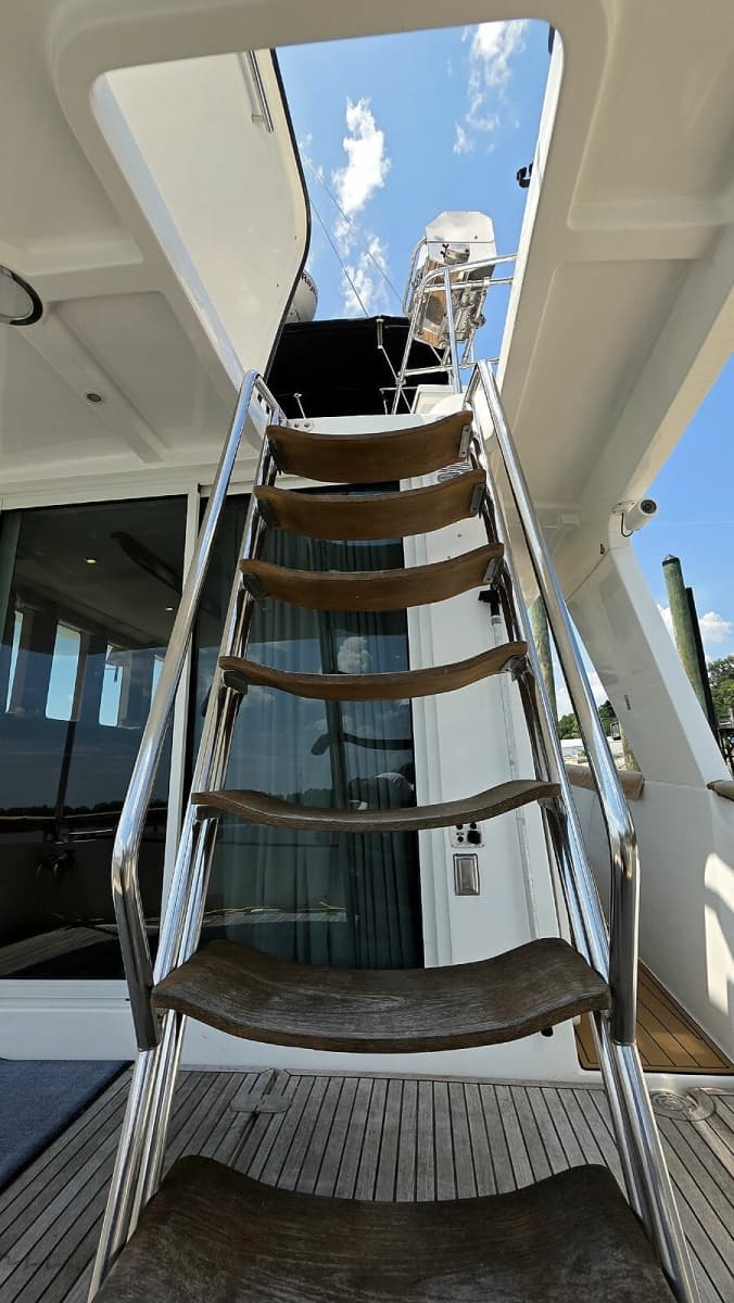 Flybridge Companionway