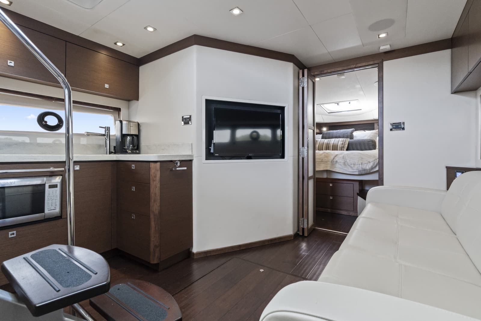 2013 Sea Ray 410 Sundancer