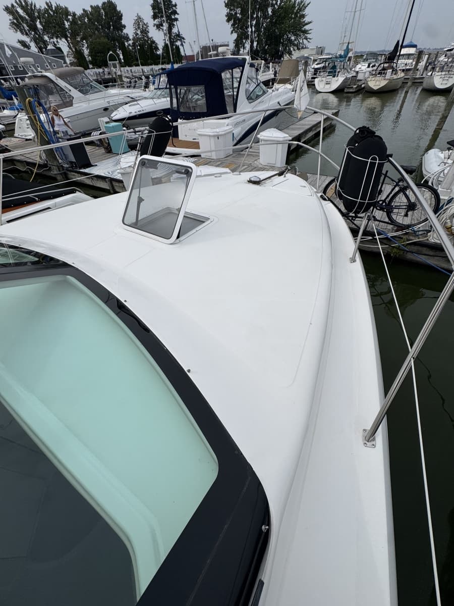 1998 Sea Ray 370 Aft Cabin