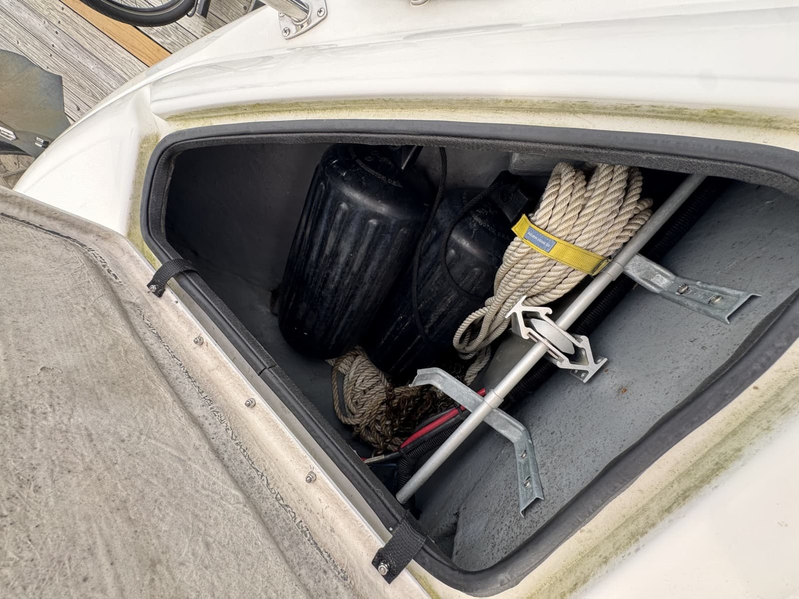 1998 Sea Ray 370 Aft Cabin