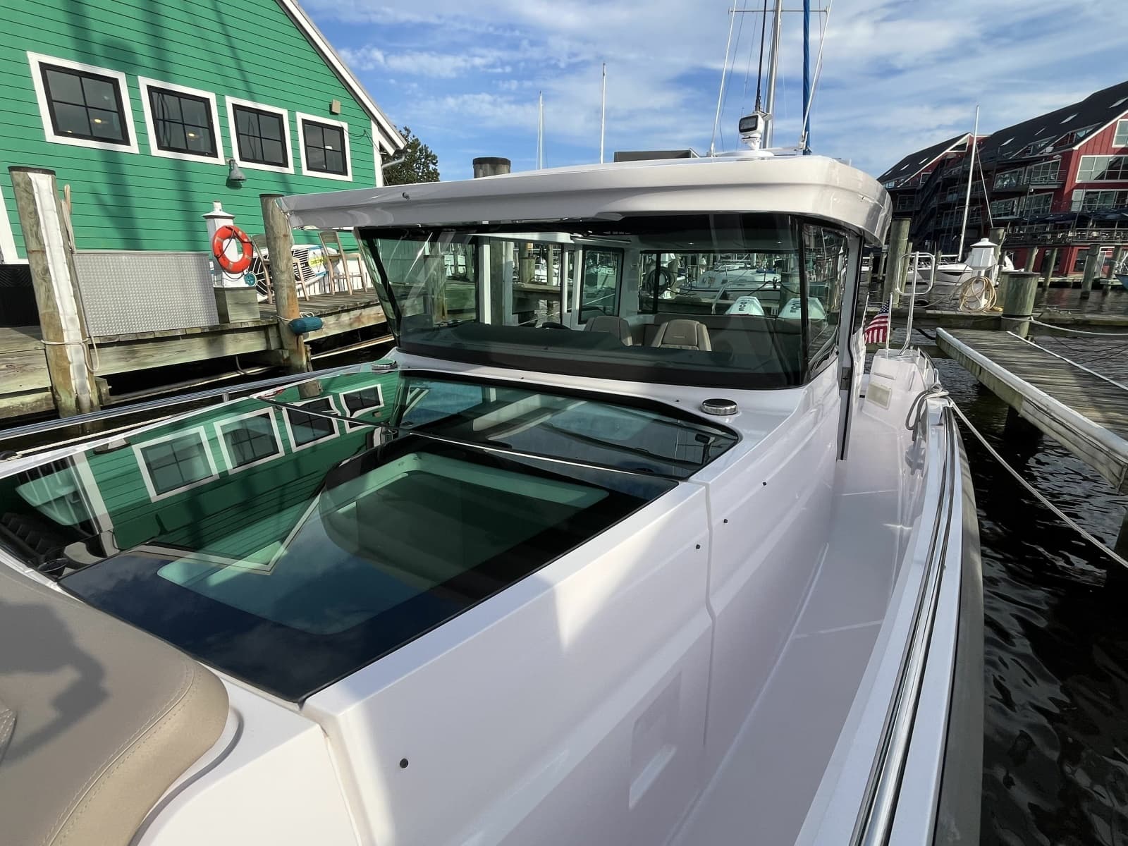 2023 Axopar 37 XC Cross Cabin
