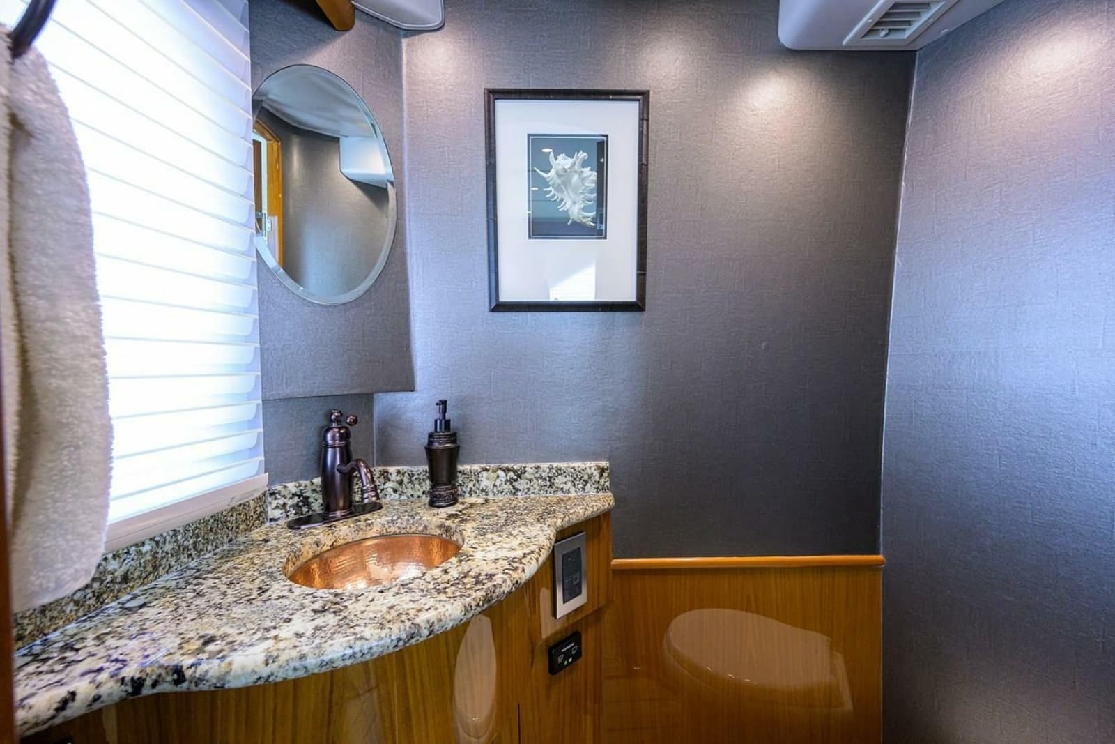 2010 Viking Enclosed Flybridge