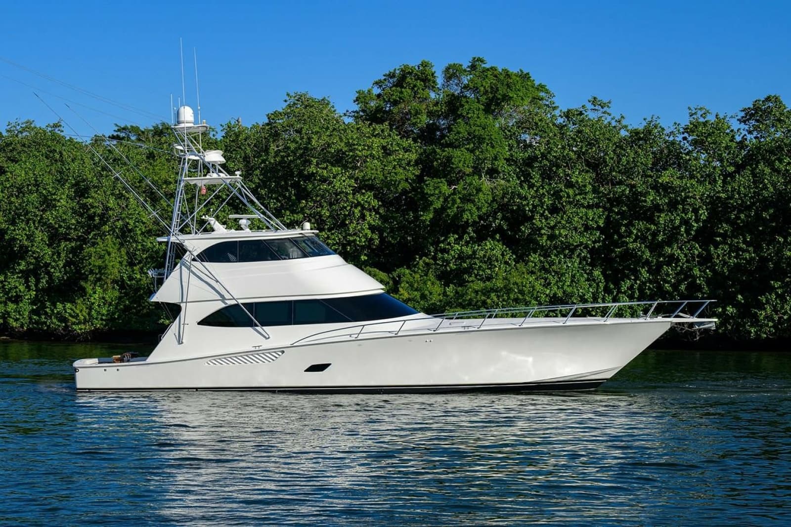 2010 Viking Enclosed Flybridge
