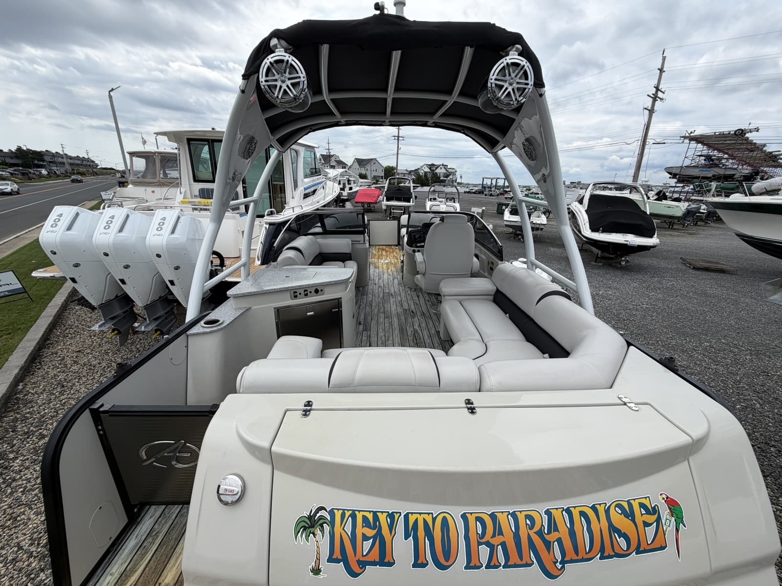 2019 Avalon Catalina Elite - 27'