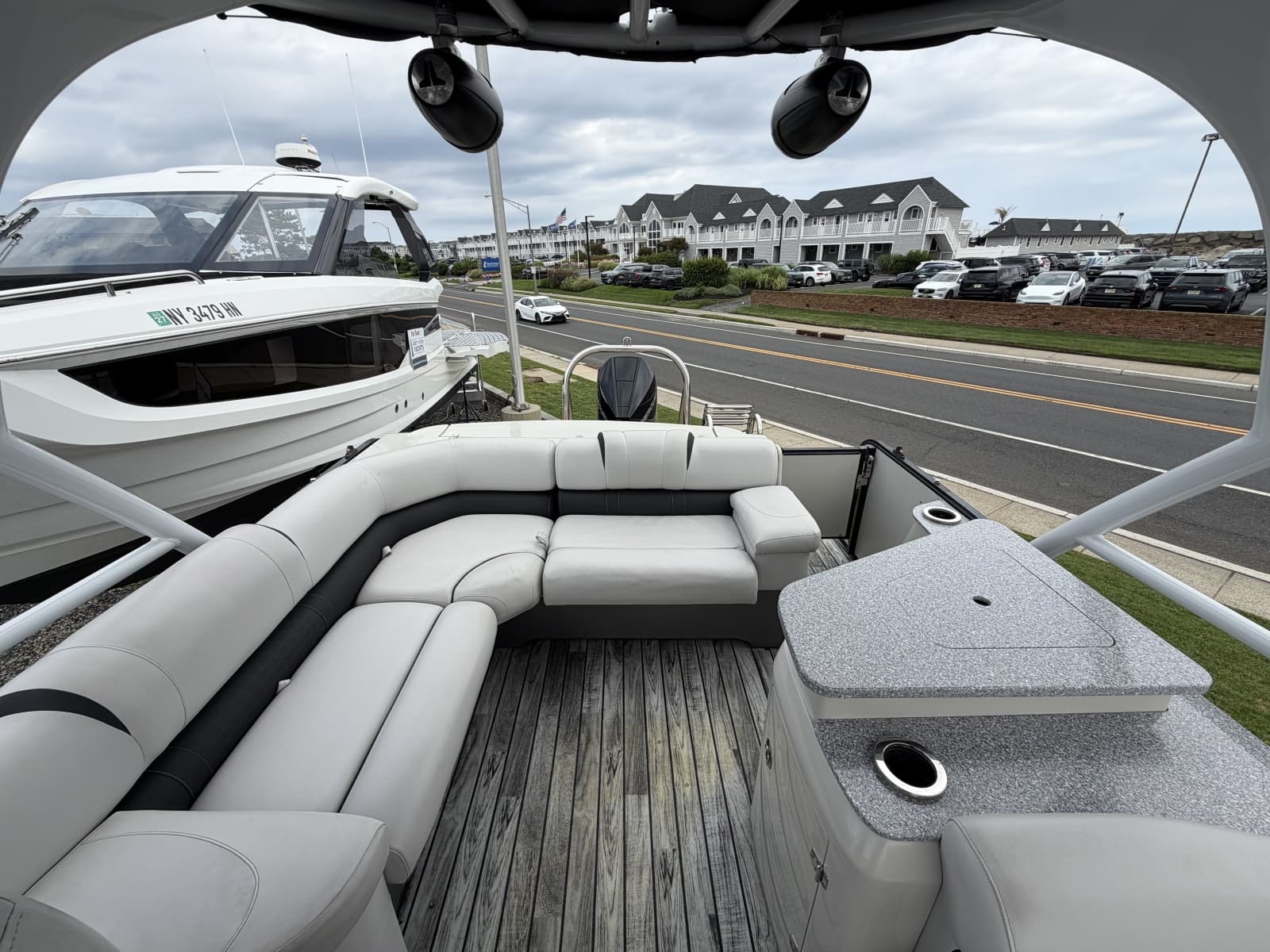 2019 Avalon Catalina Elite - 27'