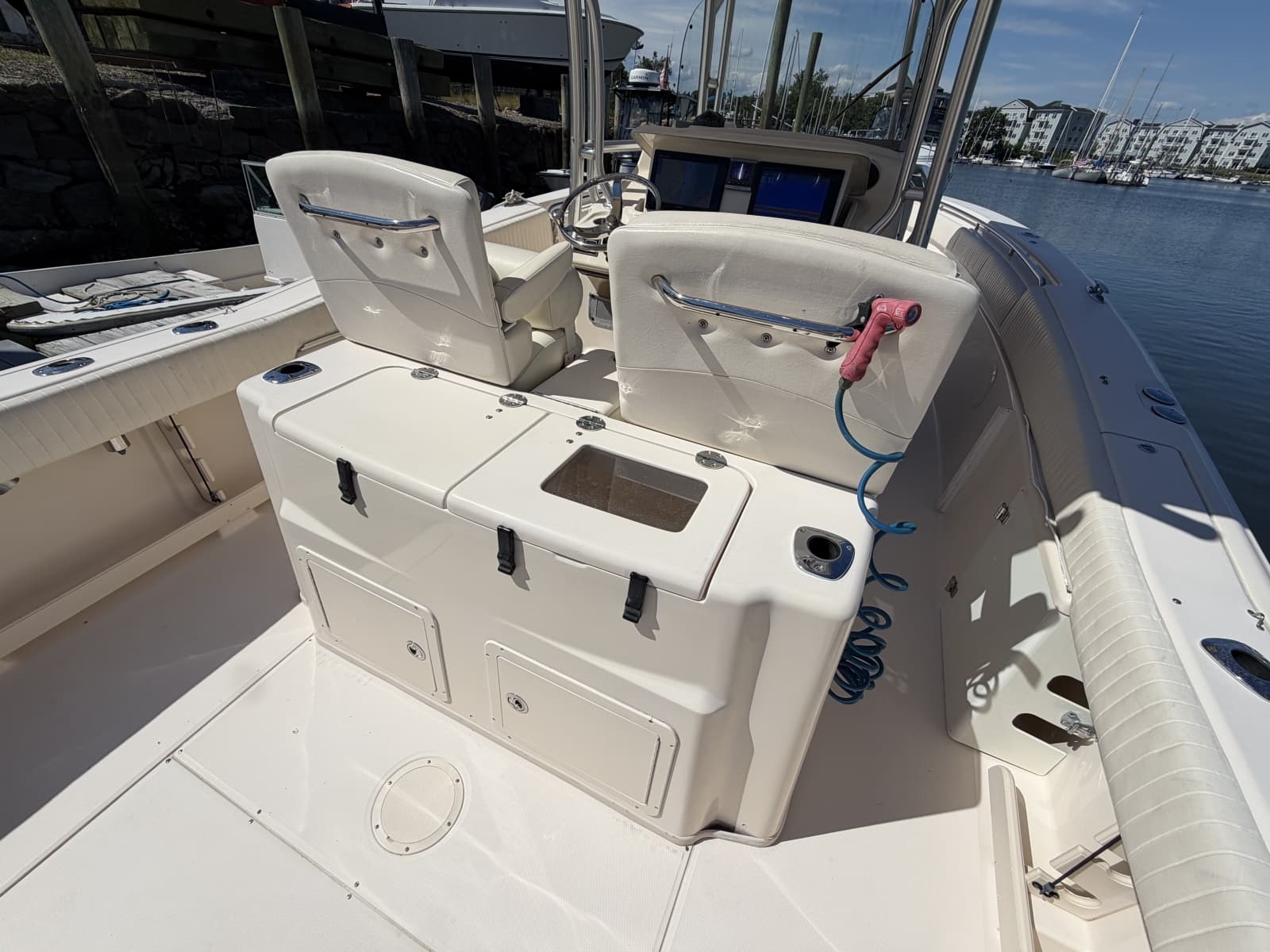 2011 Grady-White 306 Canyon