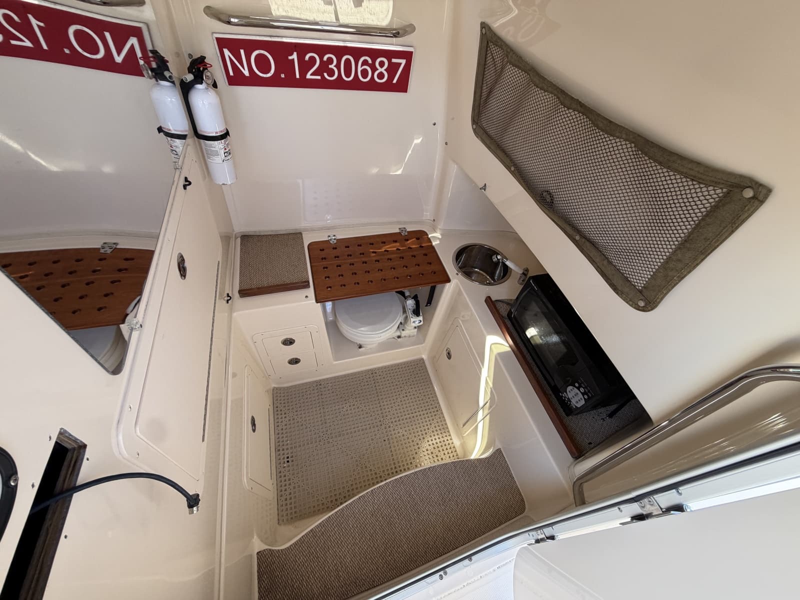 2011 Grady-White 306 Canyon