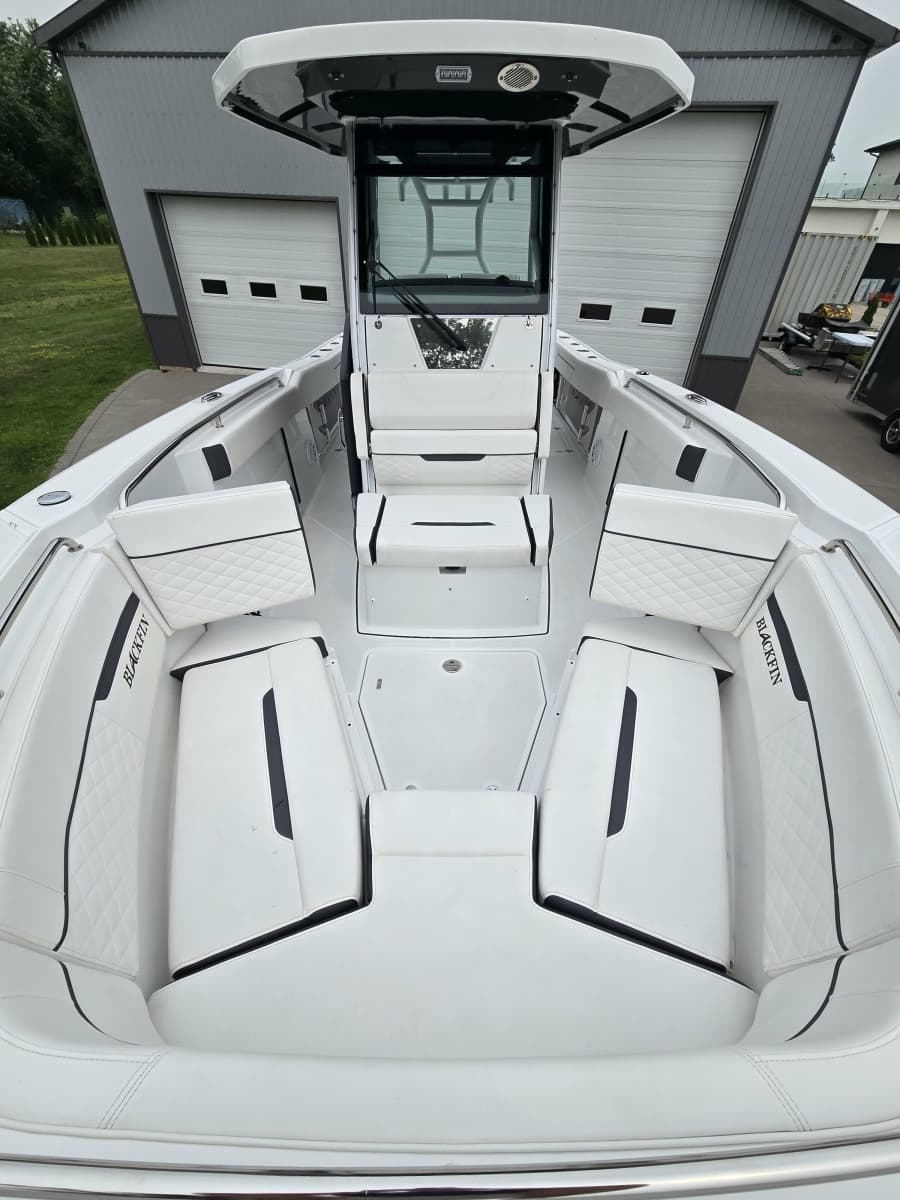2023 Blackfin 272 CC