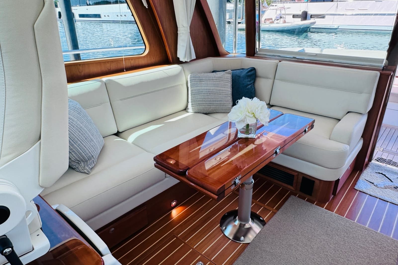 2024 Sabre 48 Salon Express