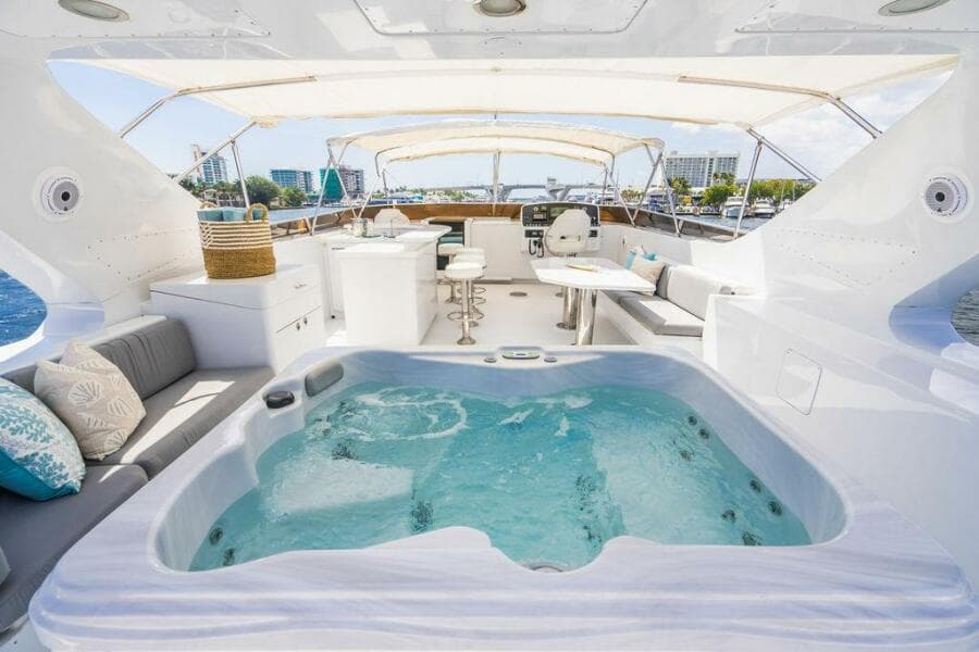 2001 Intermarine 