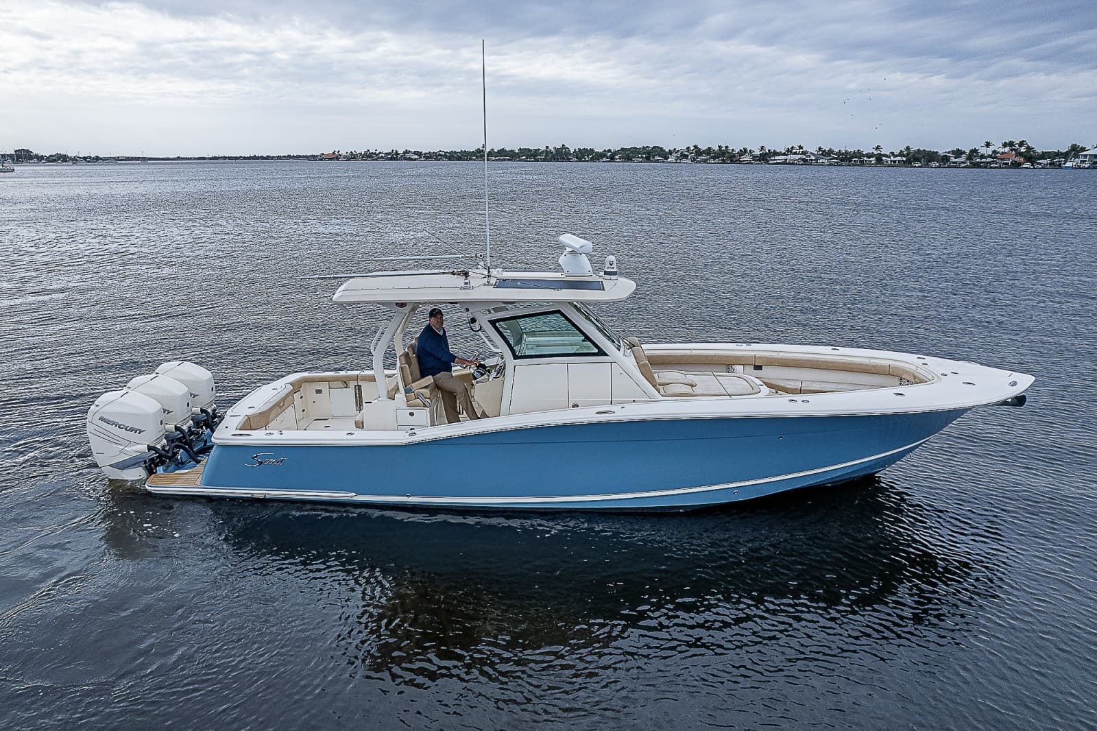 Scout 35 - WOLVERINE - Exterior Profile