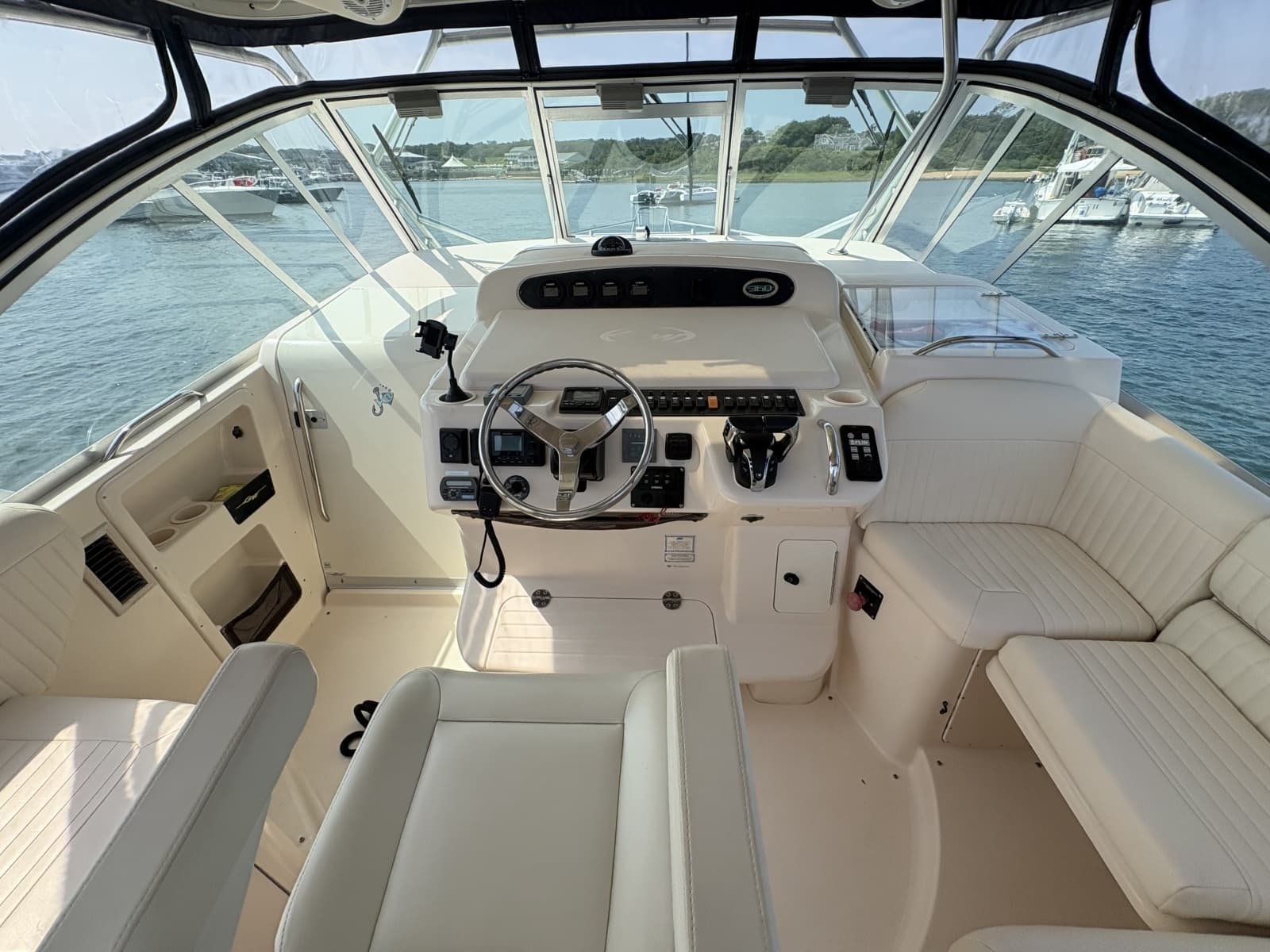 2007 Grady-White 365 Express