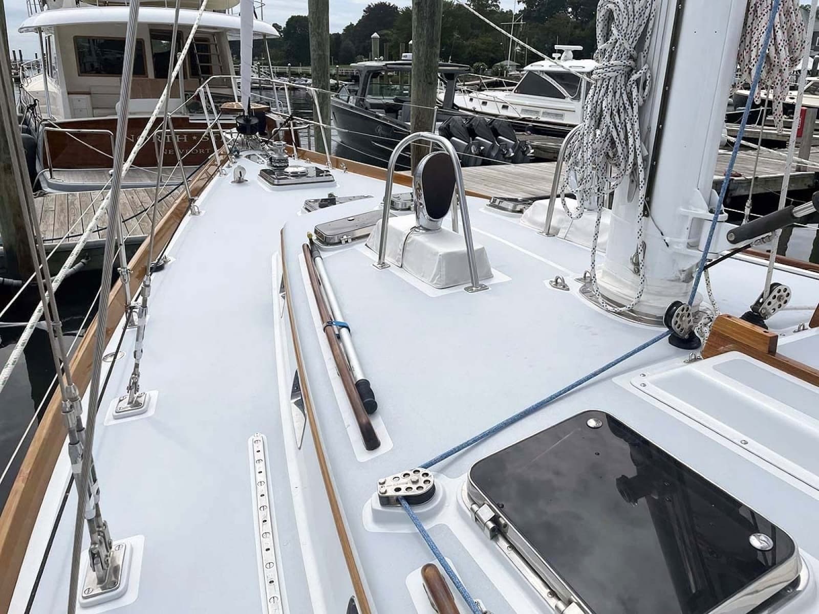 Foredeck, Fwd