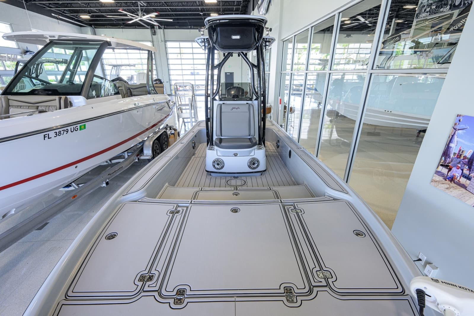 2017 Yellowfin 24 Bay CE