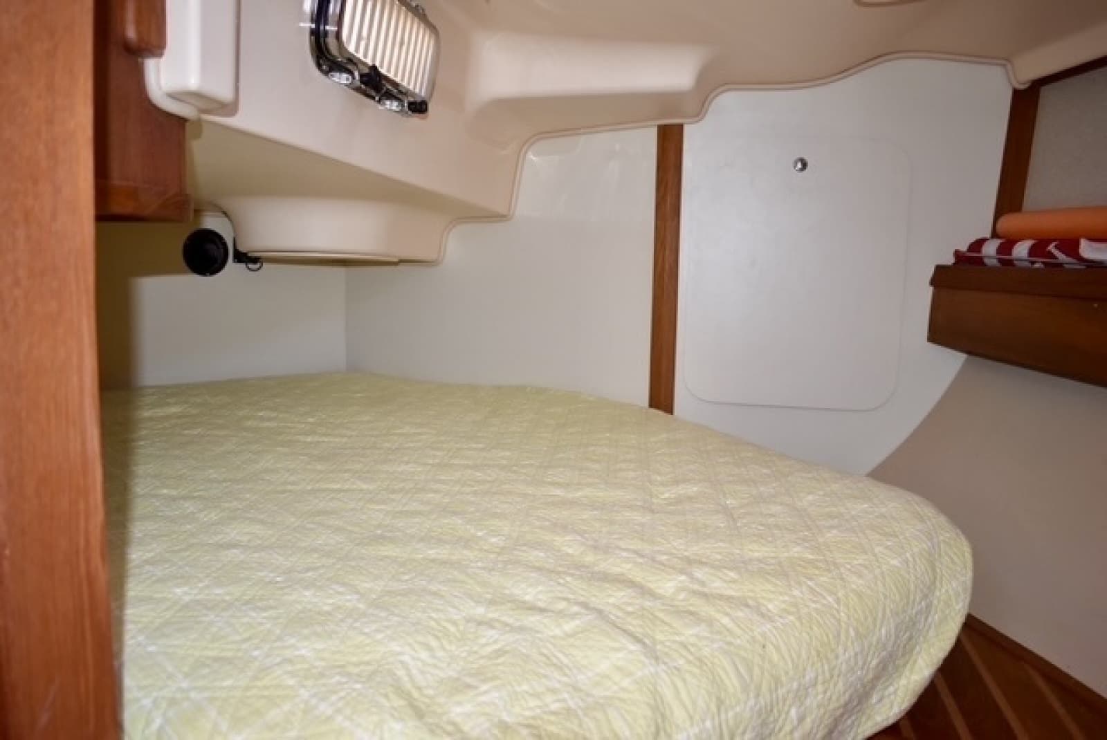 2004 Island Packet 370