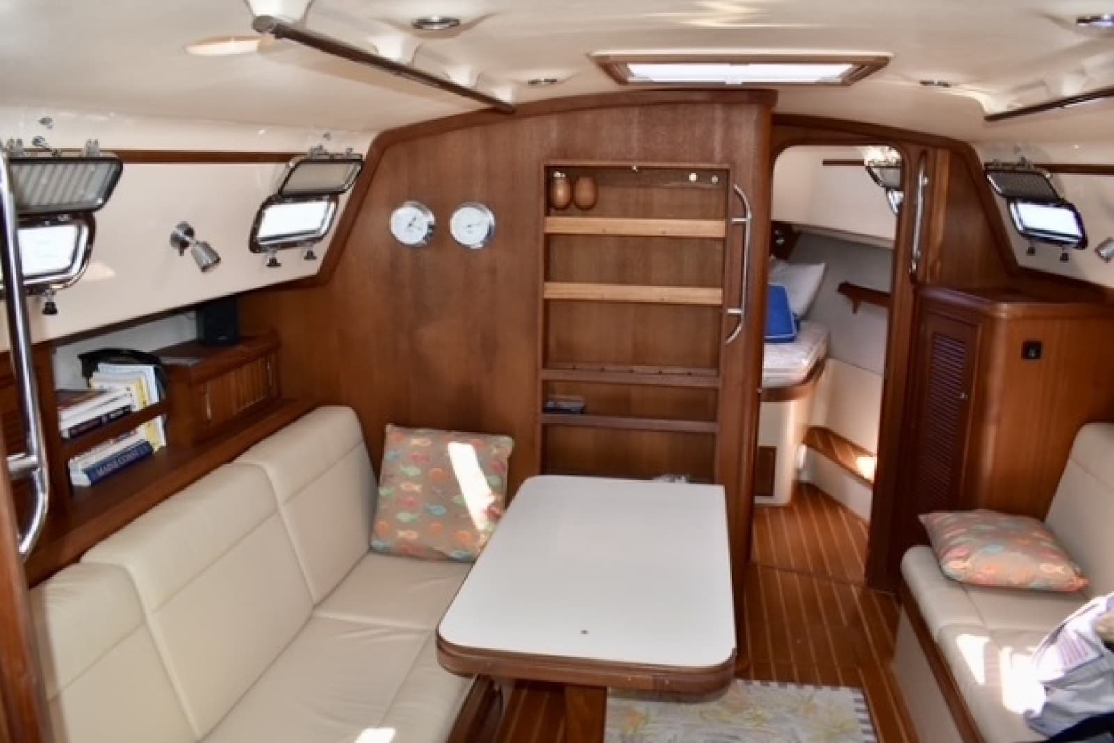 2004 Island Packet 370