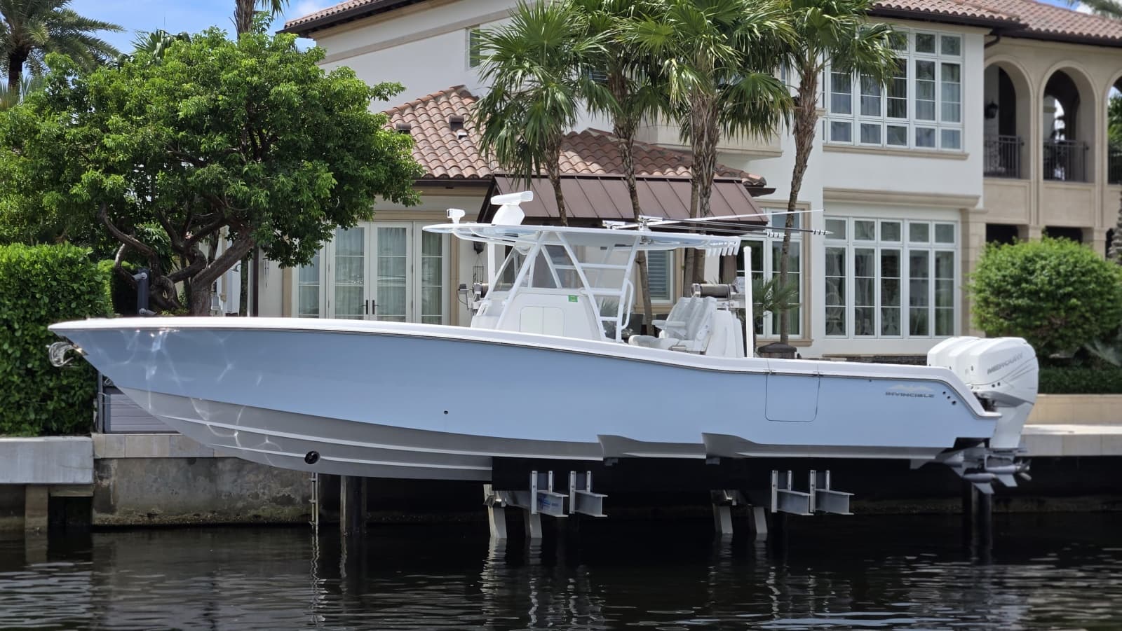 2018 Invincible 39 Open