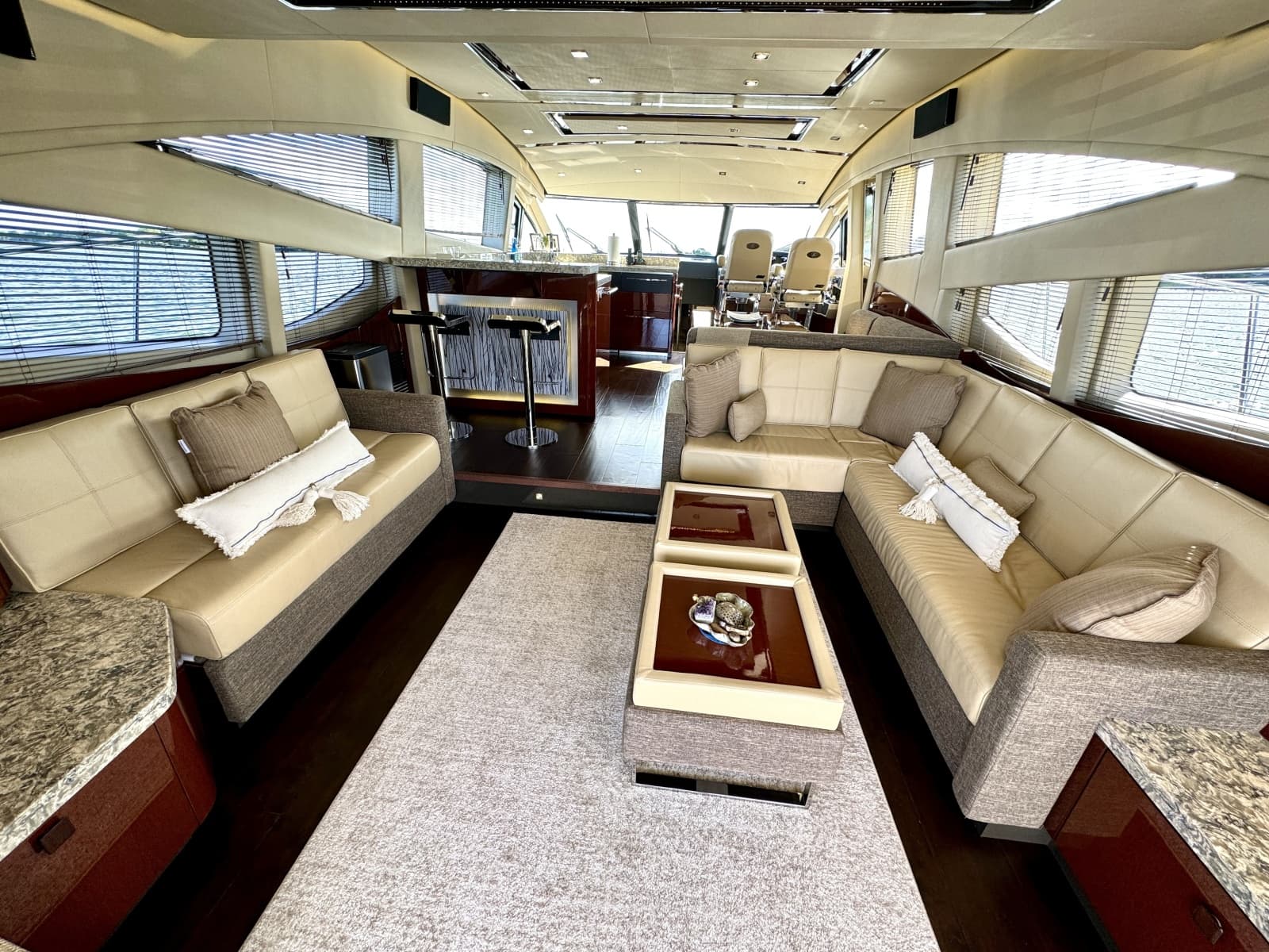 2017 Sea Ray L650 Fly