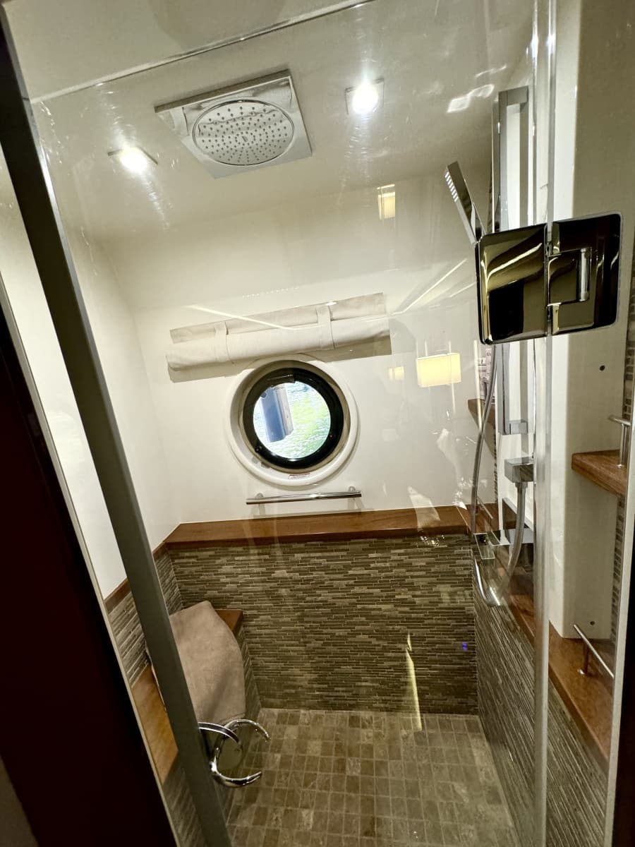 2017 Sea Ray L650 Fly