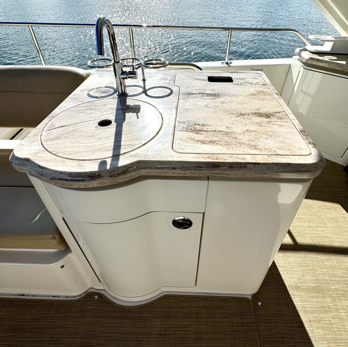 2017 Sea Ray L650 Fly