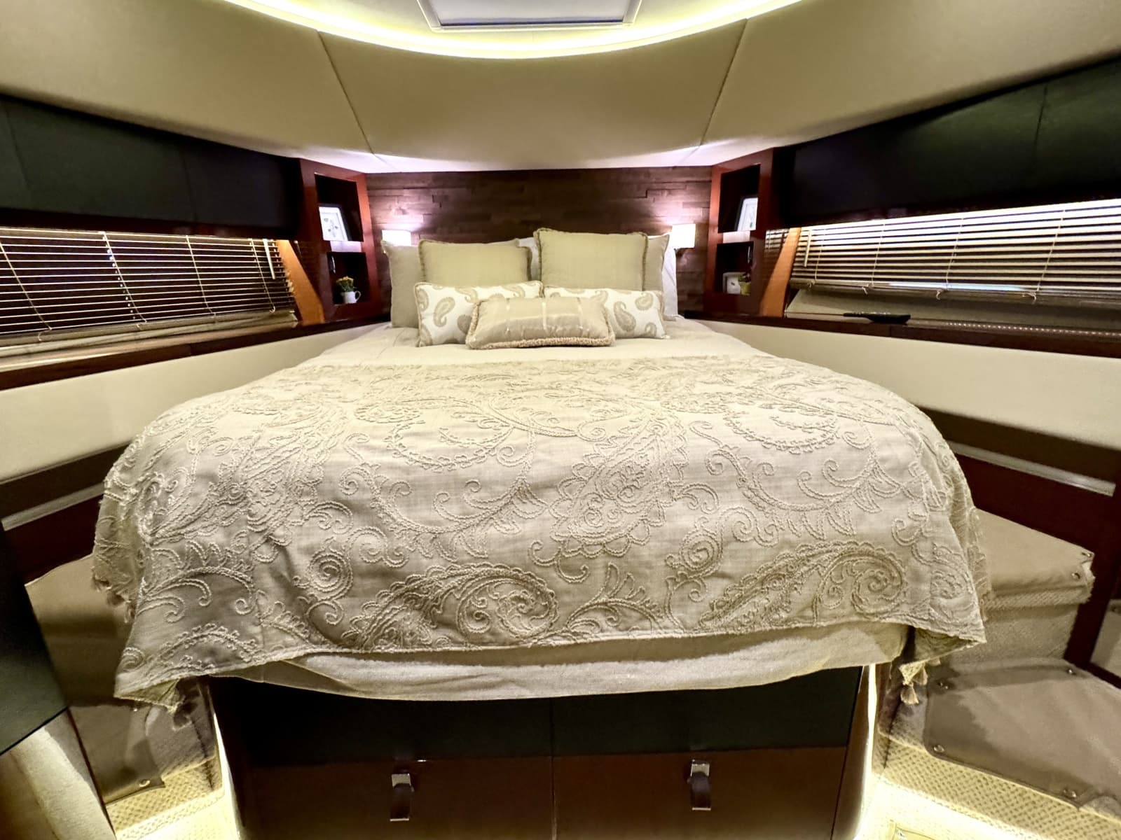 2017 Sea Ray L650 Fly