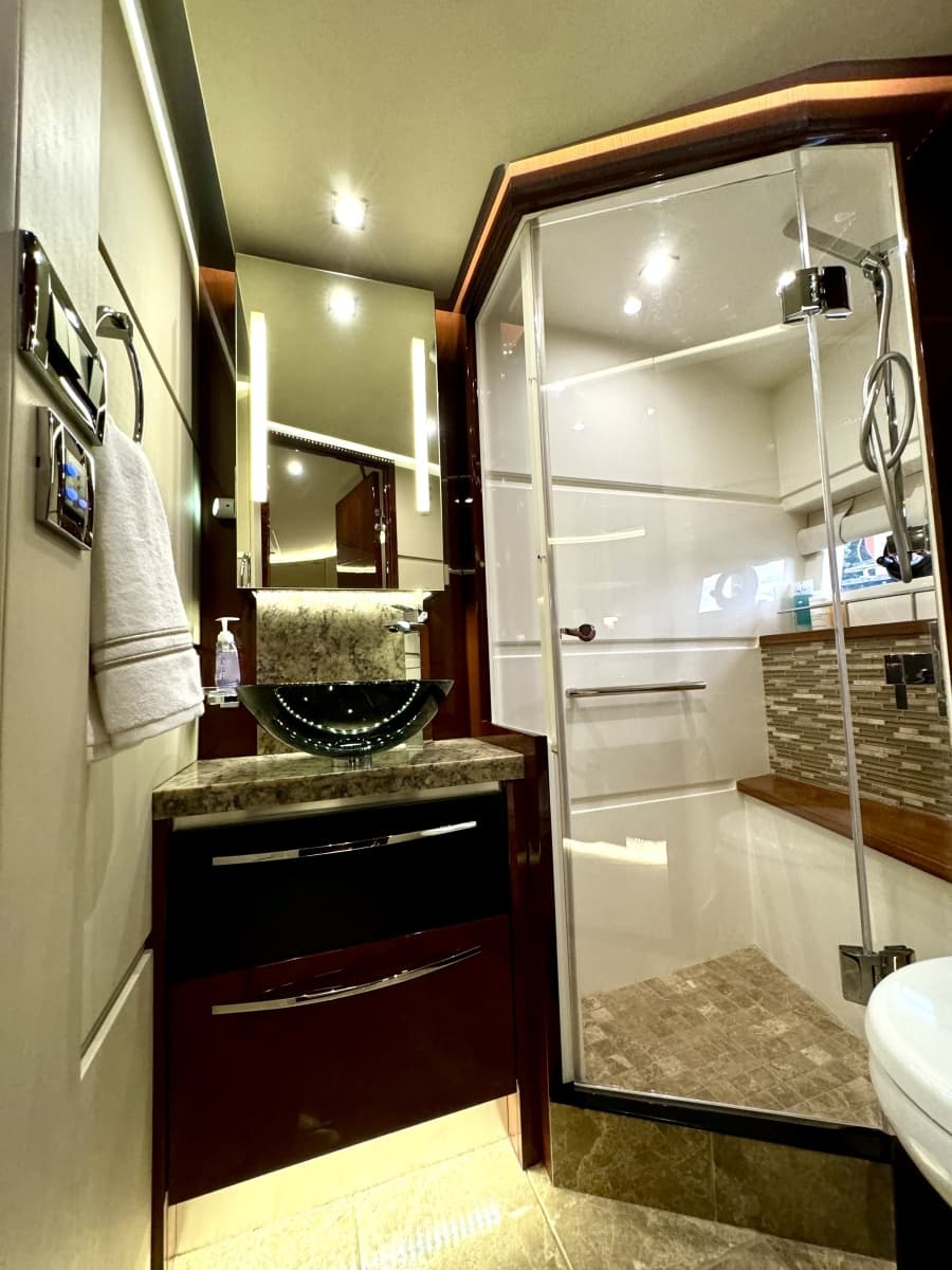 2017 Sea Ray L650 Fly